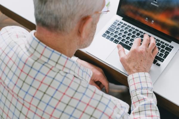 curso de Nuevas tecnologías para adultos